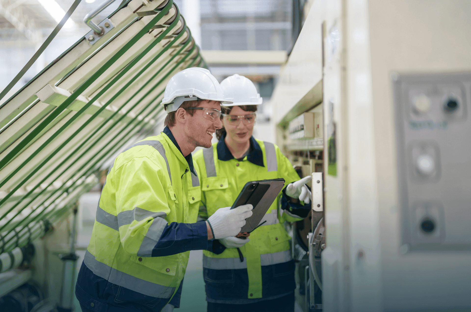 Jak wykorzystać dane MES do szkoleń pracowników produkcji